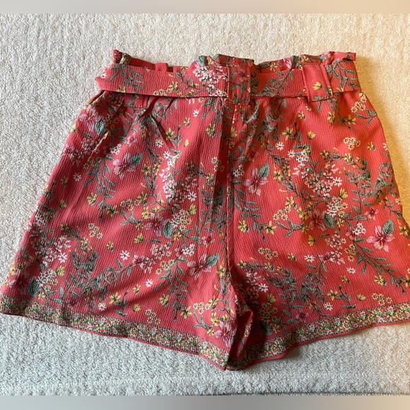NWT Max Studio shorts tie waist, floral coral color. Women’s size small - Picture 7 of 9